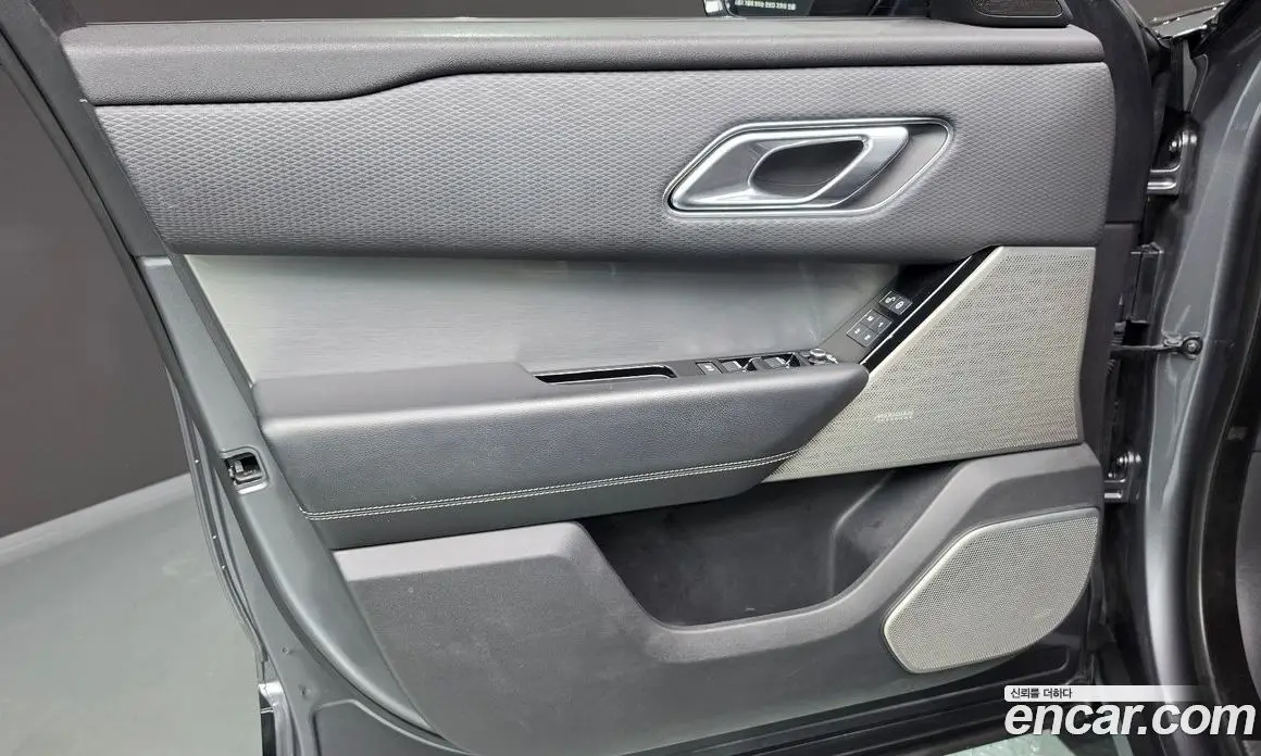 Land Rover Range Rover Velar 2018 3.0 автомат (гидро), фото 14