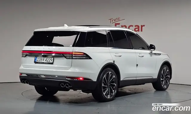 Lincoln Aviator 2021 3.0 автомат (гидро), миниатюра 1