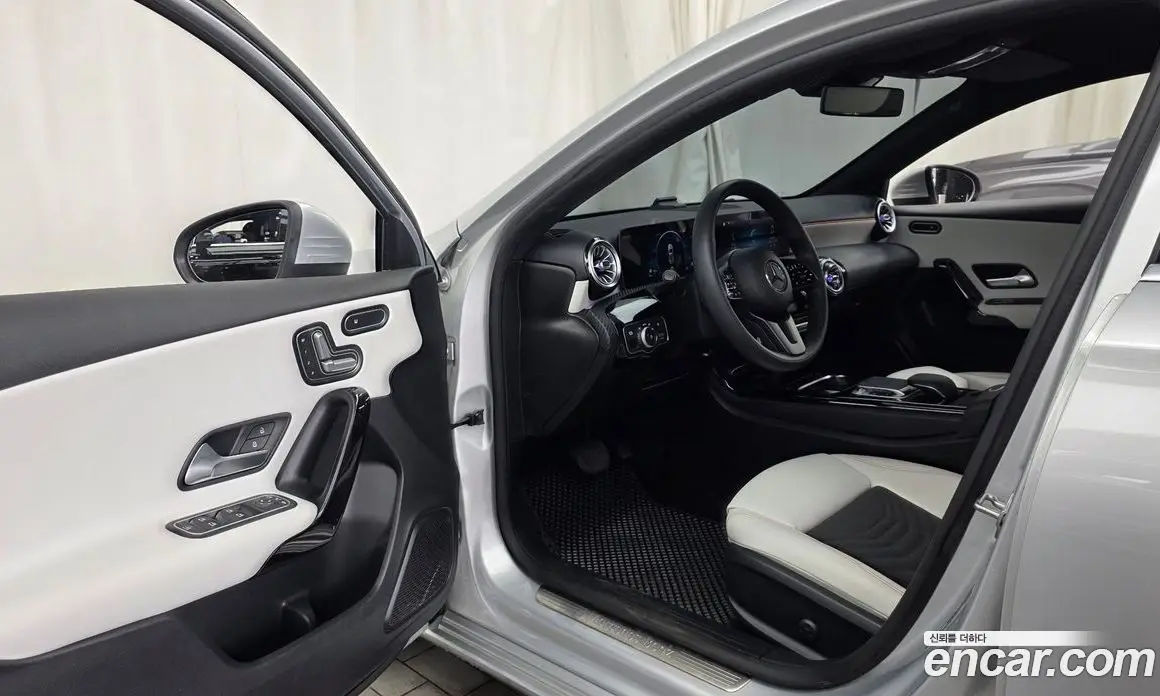 Mercedes-Benz A-Class 2019 2.0 автомат (гидро), фото 13 Mercedes-Benz A-Class 2019 2.0 автомат (гидро), фото 13