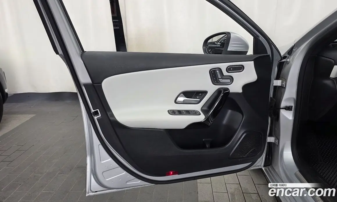 Mercedes-Benz A-Class 2019 2.0 автомат (гидро), фото 14 Mercedes-Benz A-Class 2019 2.0 автомат (гидро), фото 14