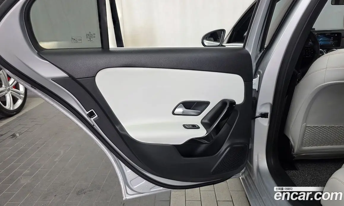 Mercedes-Benz A-Class 2019 2.0 автомат (гидро), фото 15 Mercedes-Benz A-Class 2019 2.0 автомат (гидро), фото 15