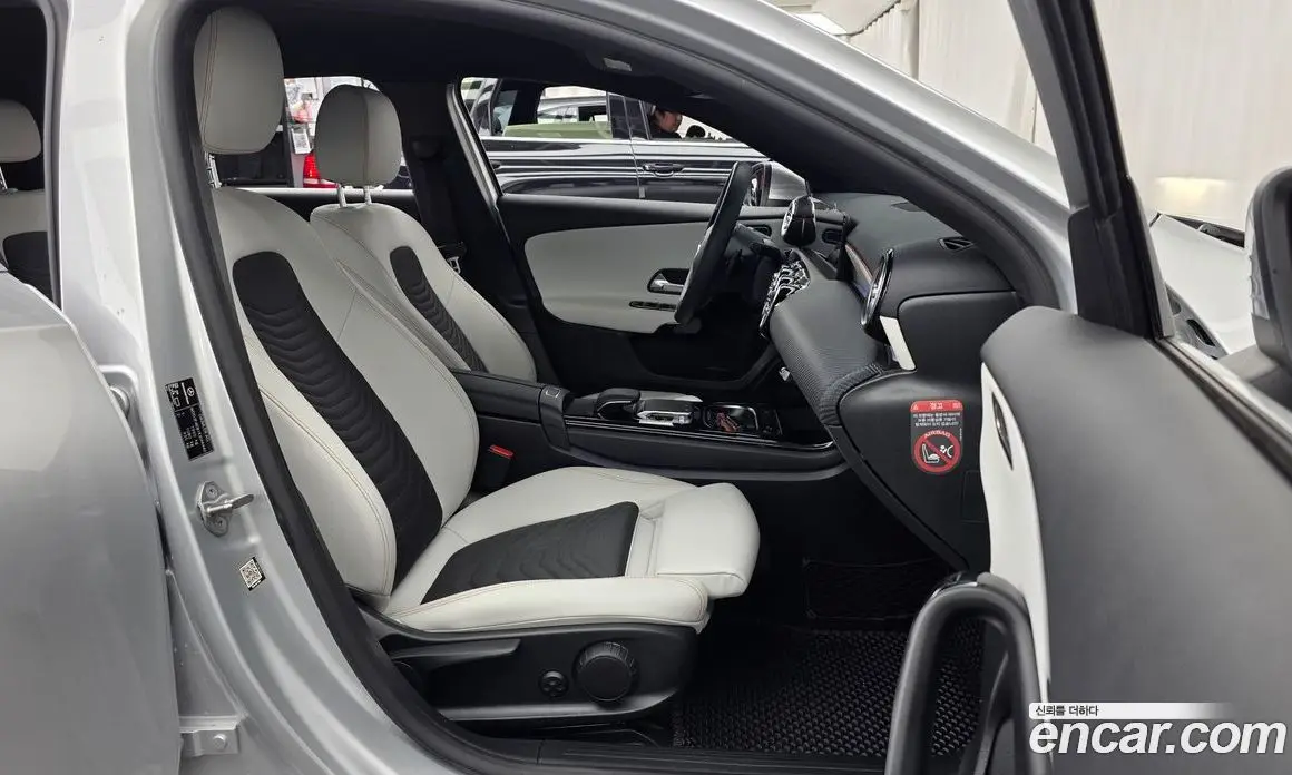 Mercedes-Benz A-Class 2019 2.0 автомат (гидро), фото 17 Mercedes-Benz A-Class 2019 2.0 автомат (гидро), фото 17