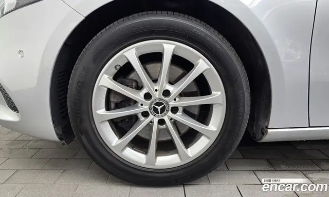 Mercedes-Benz A-Class 2019 2.0 автомат (гидро), миниатюра 5 Mercedes-Benz A-Class 2019 2.0 автомат (гидро), миниатюра 5