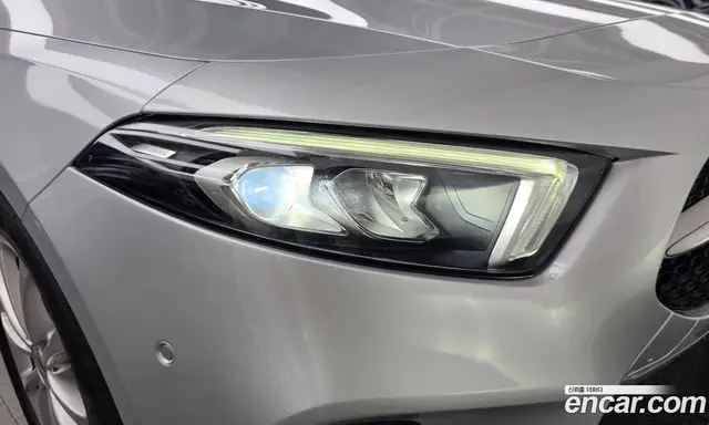 Mercedes-Benz A-Class 2019 2.0 автомат (гидро), миниатюра 8 Mercedes-Benz A-Class 2019 2.0 автомат (гидро), миниатюра 8