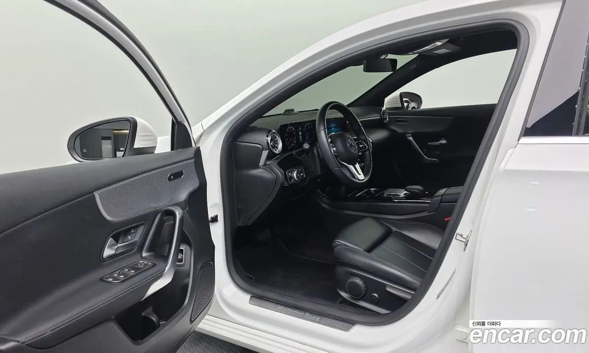 Mercedes-Benz A-Class 2022 1.9 автомат (гидро), фото 17