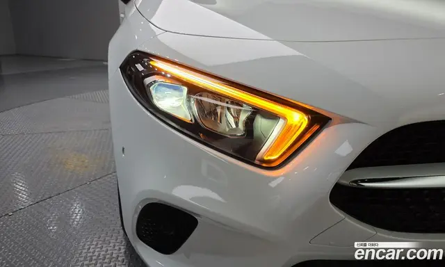 Mercedes-Benz A-Class 2022 1.9 автомат (гидро), миниатюра 8