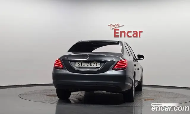 Mercedes-Benz C-Class 2017 2.0 автомат (гидро), миниатюра 4 Mercedes-Benz C-Class 2017 2.0 автомат (гидро), миниатюра 4