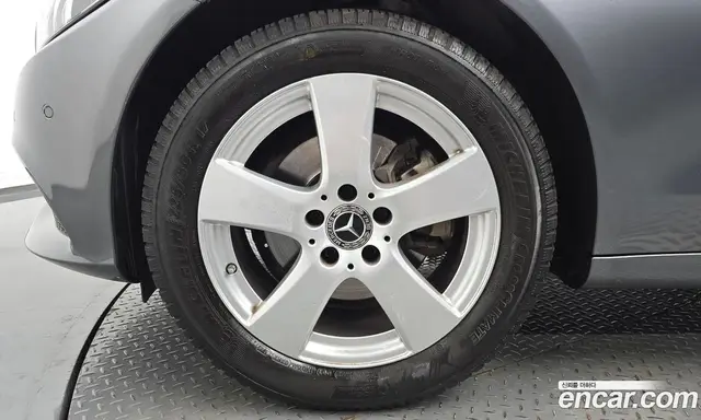 Mercedes-Benz C-Class 2017 2.0 автомат (гидро), миниатюра 5 Mercedes-Benz C-Class 2017 2.0 автомат (гидро), миниатюра 5