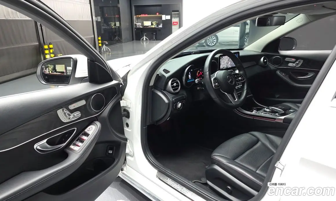 Mercedes-Benz C-Class 2018 1.9 автомат (гидро), фото 13 Mercedes-Benz C-Class 2018 1.9 автомат (гидро), фото 13