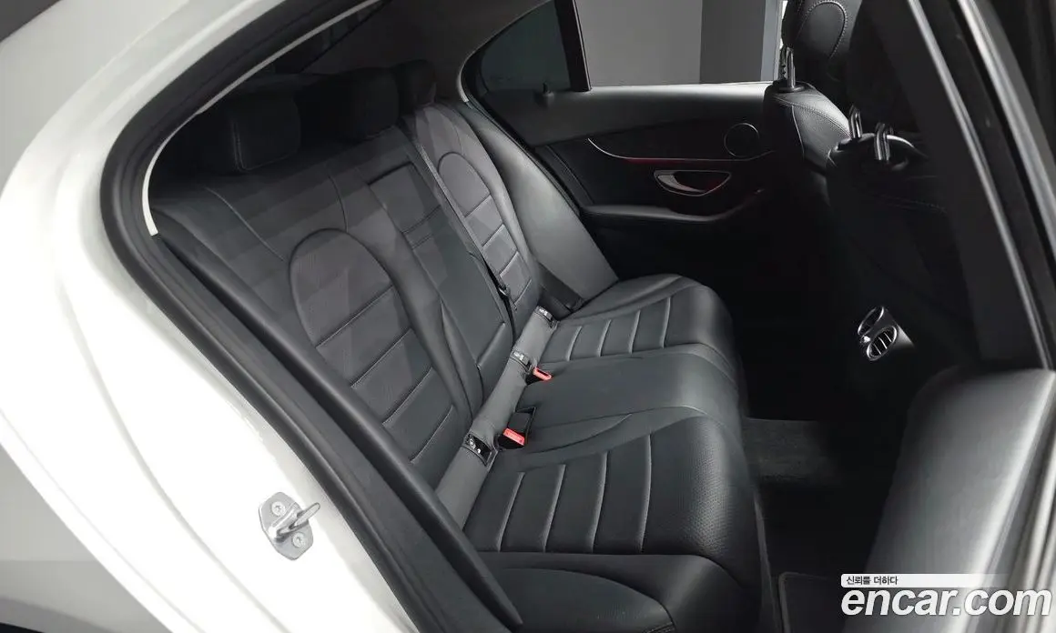 Mercedes-Benz C-Class 2018 1.9 автомат (гидро), фото 18 Mercedes-Benz C-Class 2018 1.9 автомат (гидро), фото 18