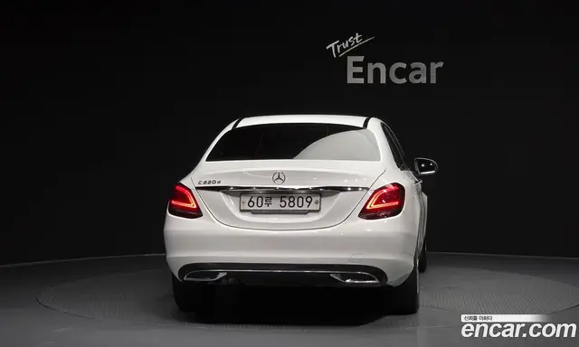 Mercedes-Benz C-Class 2018 1.9 автомат (гидро), миниатюра 4 Mercedes-Benz C-Class 2018 1.9 автомат (гидро), миниатюра 4