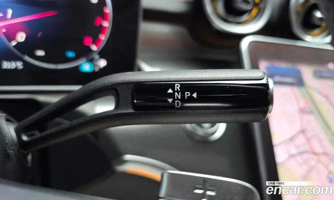 Mercedes-Benz C-Class 2023 2.0 автомат (гидро), фото 12