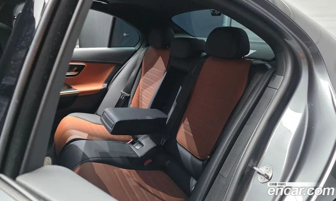 Mercedes-Benz C-Class 2023 2.0 автомат (гидро), фото 18