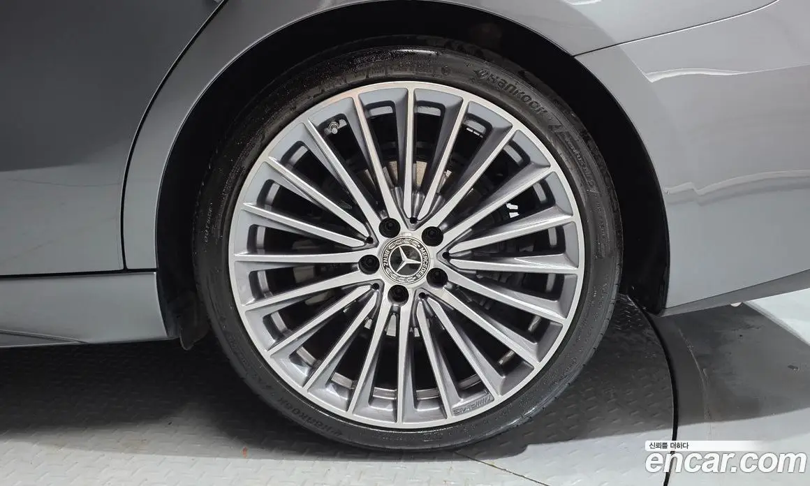 Mercedes-Benz C-Class 2023 2.0 автомат (гидро), фото 7