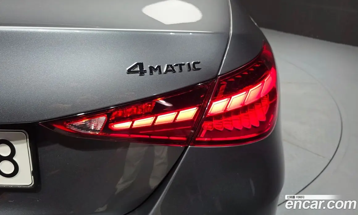 Mercedes-Benz C-Class 2023 2.0 автомат (гидро), фото 9