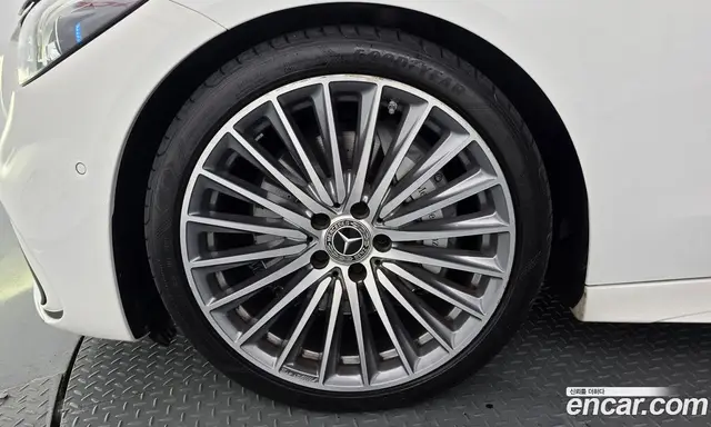 Mercedes-Benz C-Class 2023 2.0 автомат (гидро), миниатюра 5 Mercedes-Benz C-Class 2023 2.0 автомат (гидро), миниатюра 5