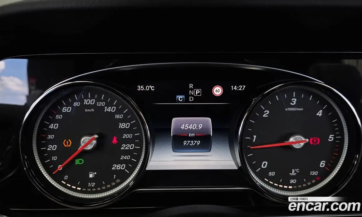 Mercedes-Benz E-Class 2018 1.9 автомат (гидро), фото 8 Mercedes-Benz E-Class 2018 1.9 автомат (гидро), фото 8