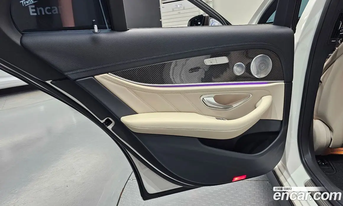 Mercedes-Benz E-Class 2019 4.0 автомат (гидро), фото 15