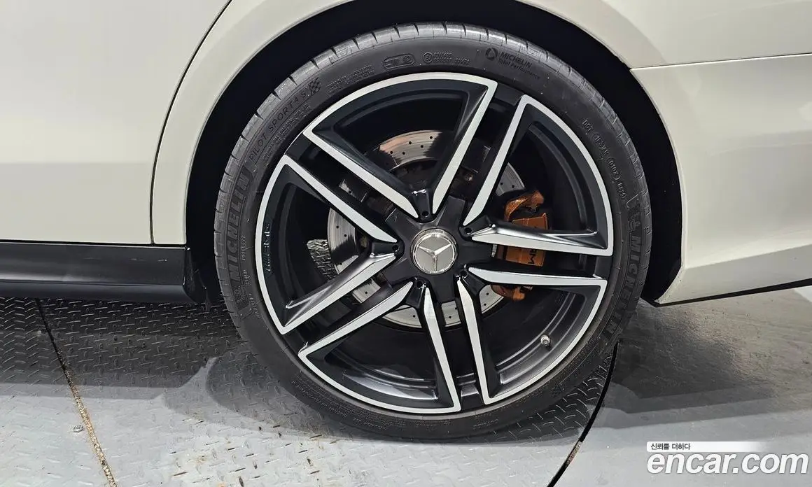 Mercedes-Benz E-Class 2019 4.0 автомат (гидро), фото 7