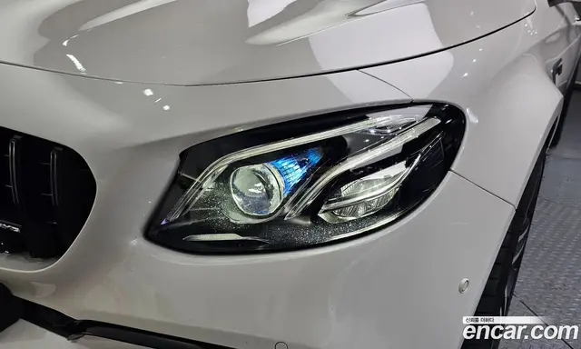 Mercedes-Benz E-Class 2019 4.0 автомат (гидро), миниатюра 8