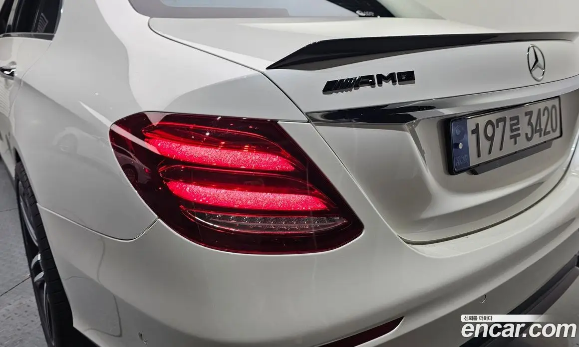Mercedes-Benz E-Class 2019 4.0 автомат (гидро), фото 9
