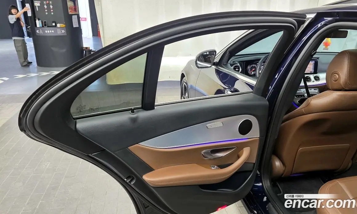 Mercedes-Benz E-Class 2020 2.0 автомат (гидро), фото 15