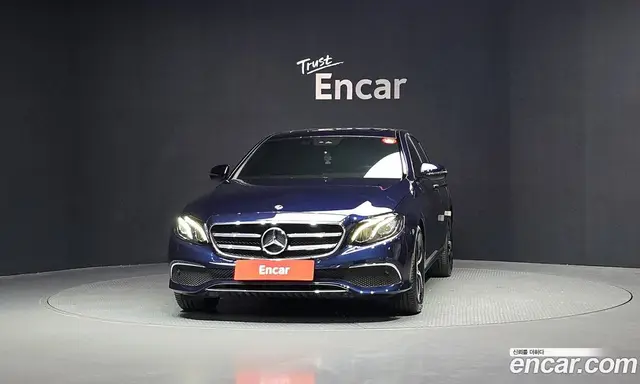 Mercedes-Benz E-Class 2020 2.0 автомат (гидро), миниатюра 3