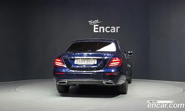 Mercedes-Benz E-Class 2020 2.0 автомат (гидро), миниатюра 4