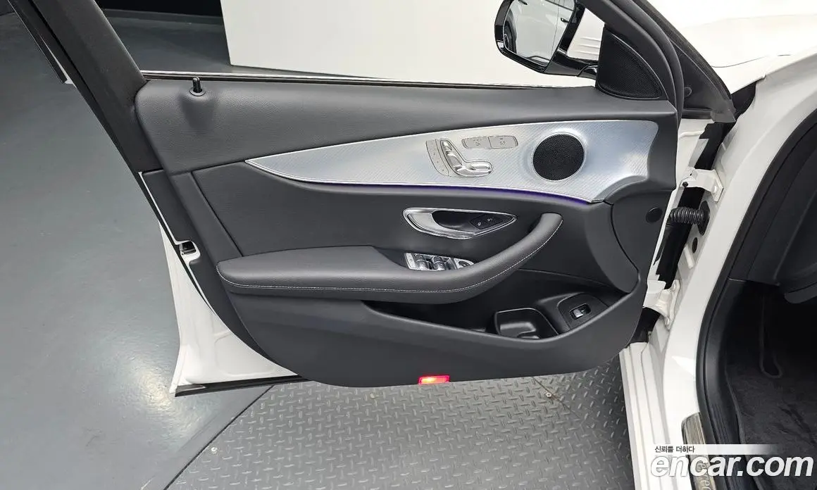 Mercedes-Benz E-Class 2020 2.0 автомат (гидро), фото 14 Mercedes-Benz E-Class 2020 2.0 автомат (гидро), фото 14