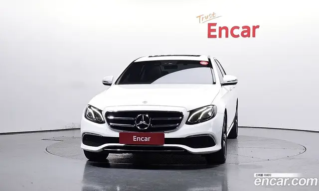 Mercedes-Benz E-Class 2020 2.0 автомат (гидро), миниатюра 3 Mercedes-Benz E-Class 2020 2.0 автомат (гидро), миниатюра 3