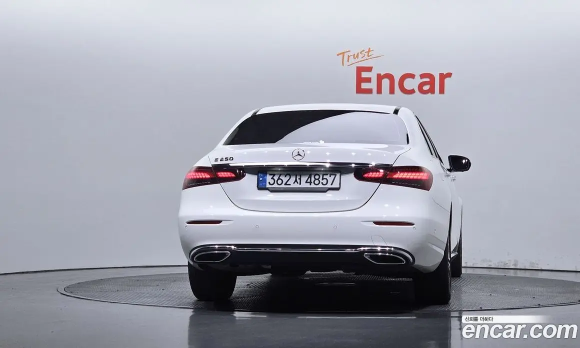 Mercedes-Benz E-Class 2022 2.0 автомат (гидро), фото 3