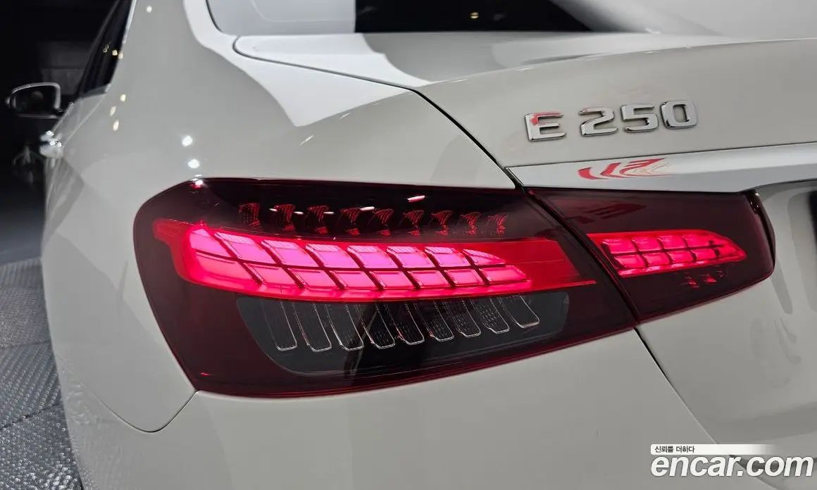 Mercedes-Benz E-Class 2022 2.0 автомат (гидро), фото 8