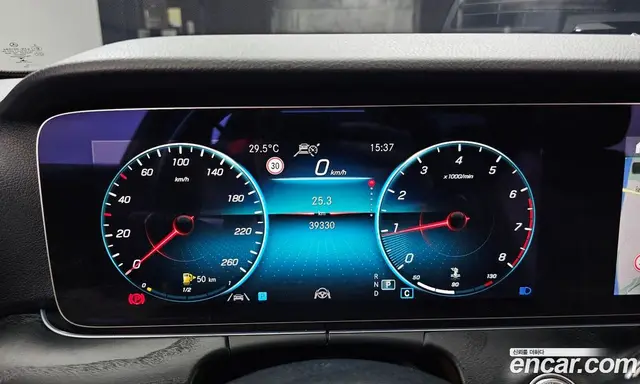 Mercedes-Benz E-Class 2022 2.0 автомат (гидро), миниатюра 10