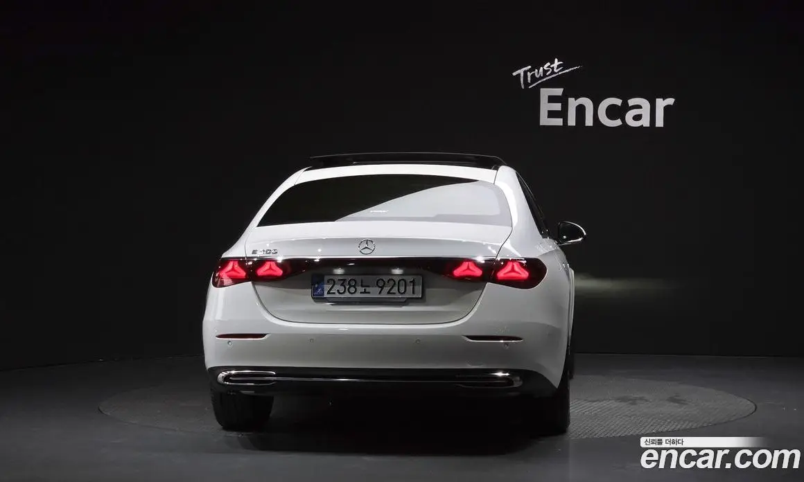 Mercedes-Benz E-Class 2025 2.0 автомат (гидро), фото 3