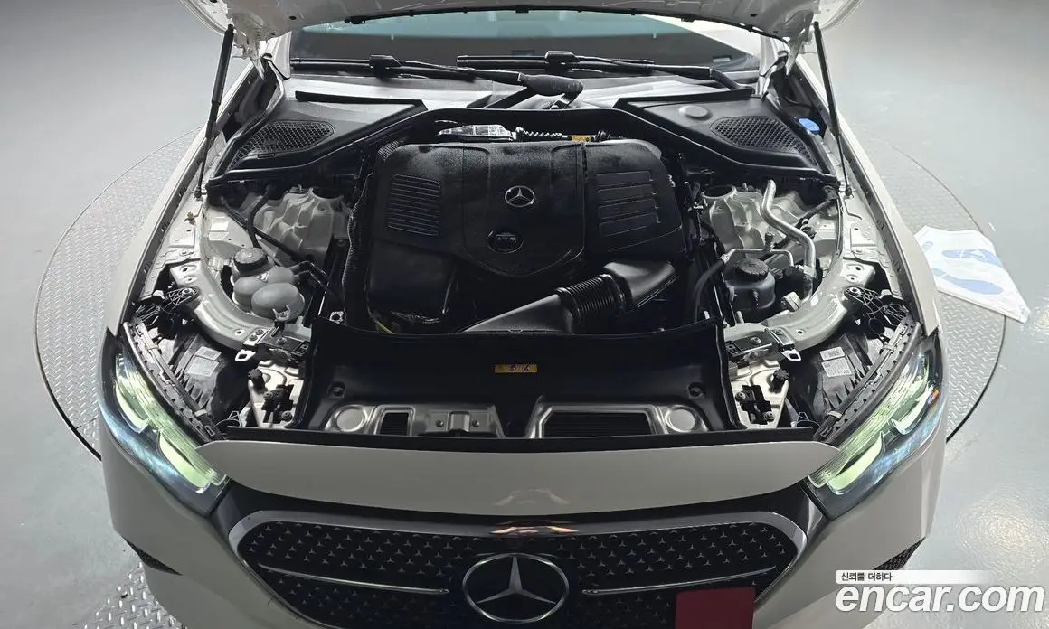 Mercedes-Benz E-Class 2025 2.0 автомат (гидро), фото 5