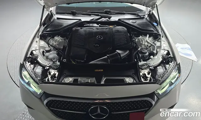 Mercedes-Benz E-Class 2025 2.0 автомат (гидро), миниатюра 5