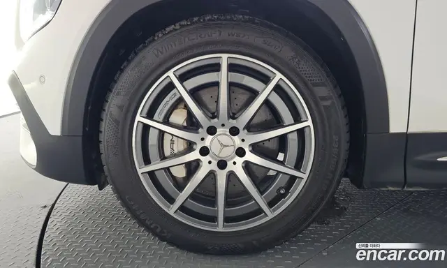 Mercedes-Benz GLB-Class 2023 2.0 автомат (гидро), миниатюра 4 Mercedes-Benz GLB-Class 2023 2.0 автомат (гидро), миниатюра 4
