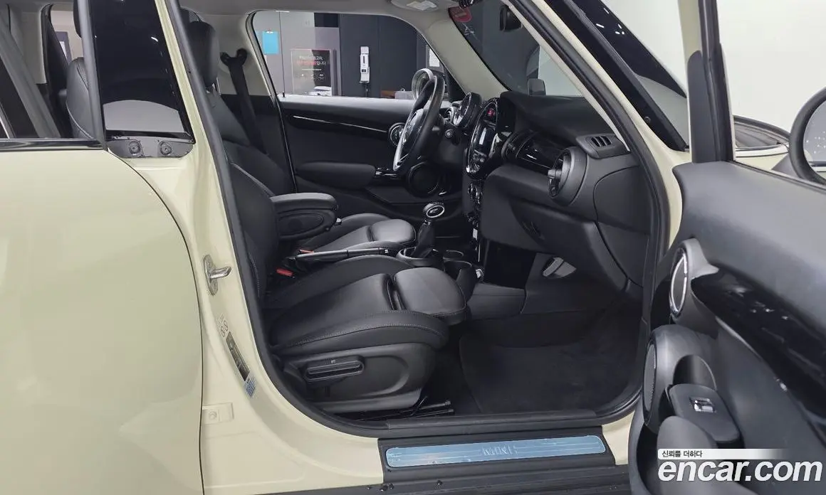 Mini Cooper 2019 1.5 автомат (гидро), фото 17
