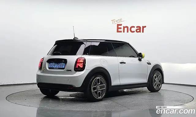 Mini Cooper 2022 автомат (гидро), миниатюра 2