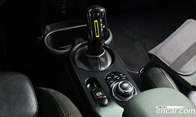 Mini Cooper 2022 автомат (гидро), миниатюра 12