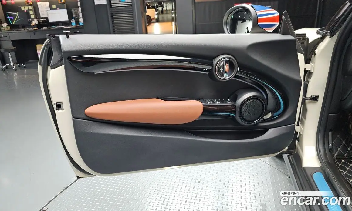 Mini Cooper Convertible 2021 2.0 автомат (гидро), фото 13