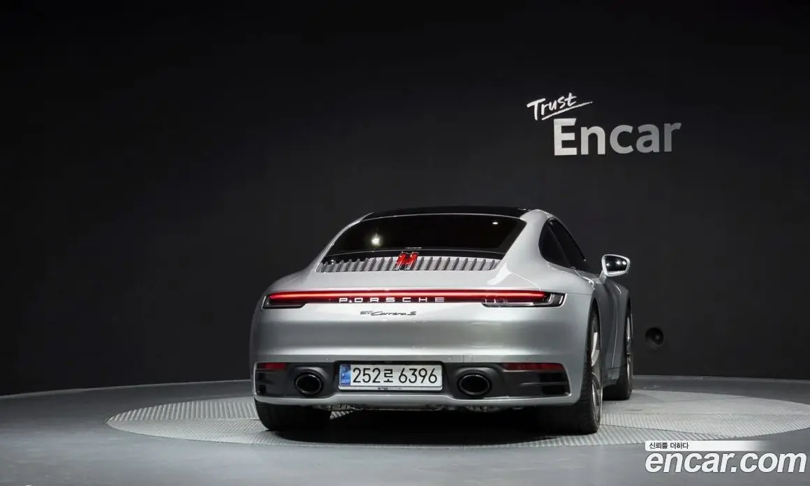 Porsche 911 2024 3.0 автомат (гидро), фото 4 Porsche 911 2024 3.0 автомат (гидро), фото 4