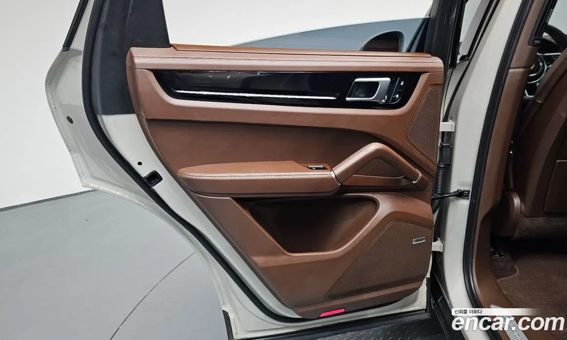 Porsche Cayenne 2023 3.0 автомат (гидро), фото 14