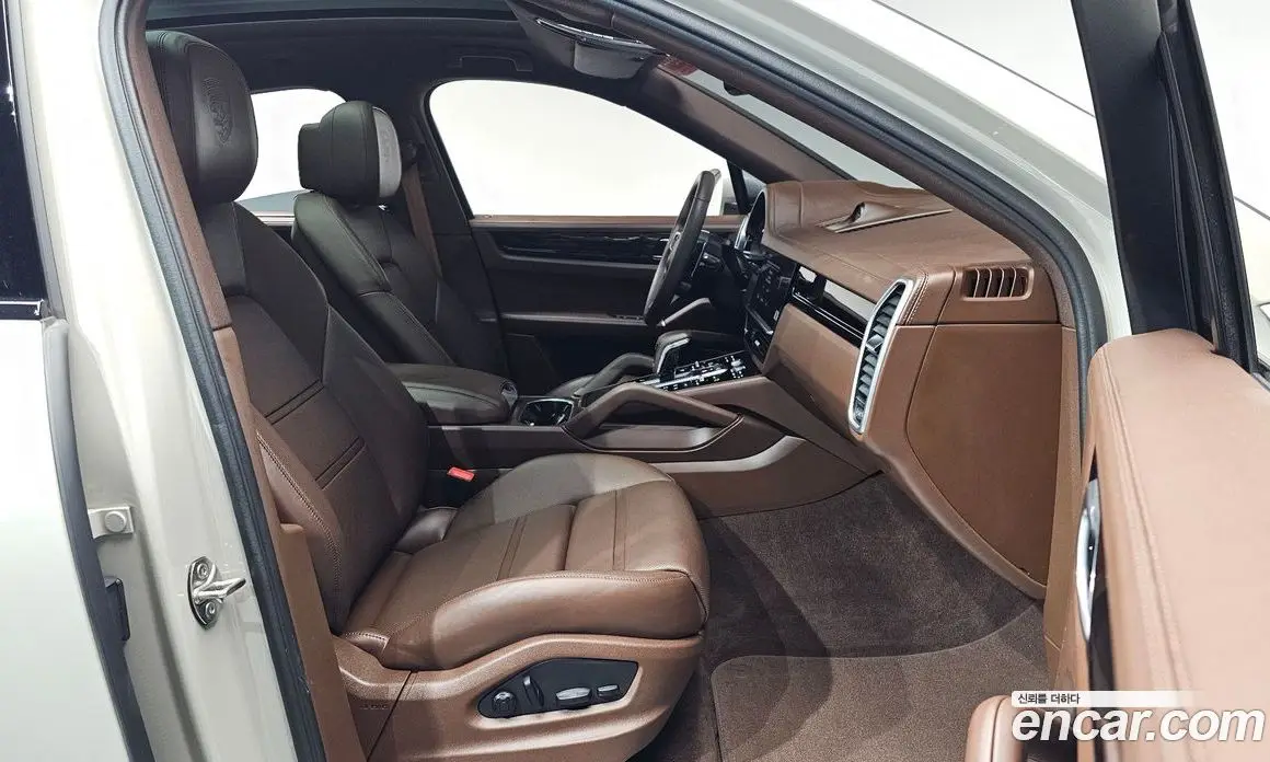 Porsche Cayenne 2023 3.0 автомат (гидро), фото 15