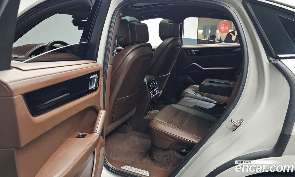 Porsche Cayenne 2023 3.0 автомат (гидро), фото 17