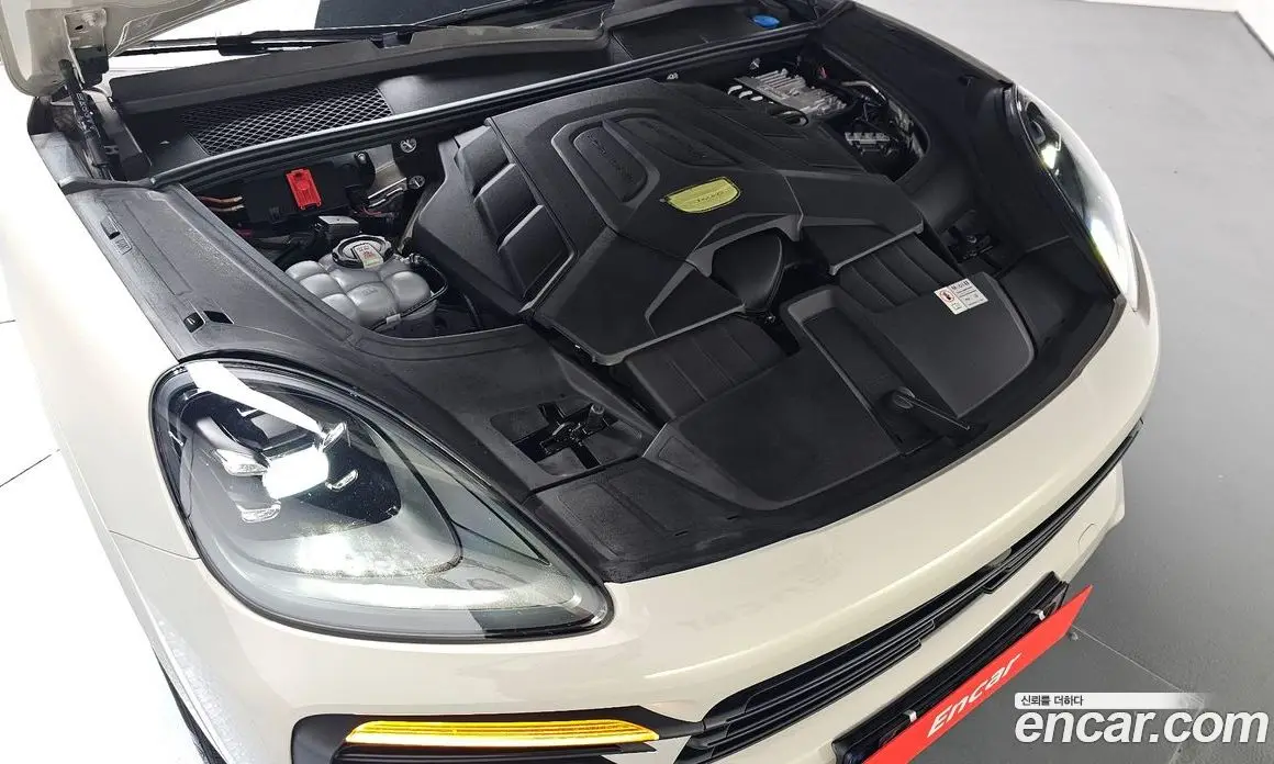 Porsche Cayenne 2023 3.0 автомат (гидро), фото 5