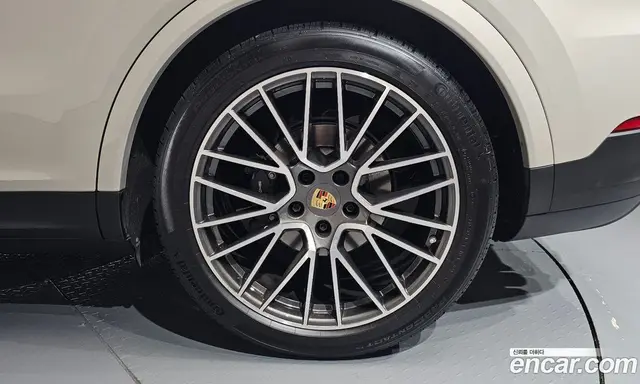 Porsche Cayenne 2023 3.0 автомат (гидро), миниатюра 6