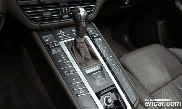 Porsche Macan 2021 2.0 автомат (гидро), миниатюра 12