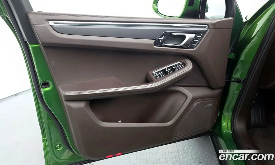Porsche Macan 2021 2.0 автомат (гидро), фото 14