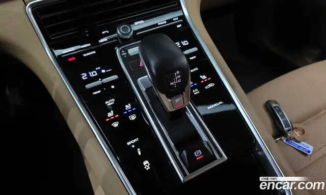 Porsche Panamera 2020 3.0 автомат (гидро), миниатюра 12